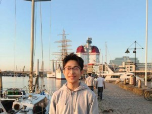 张朝阳（追寻成功背后的关键因素）